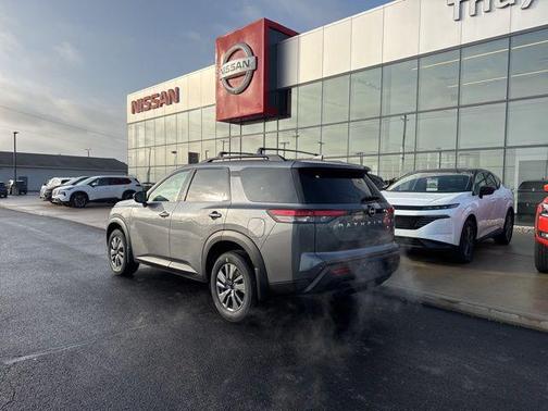 2025 Nissan Pathfinder SV 4WD