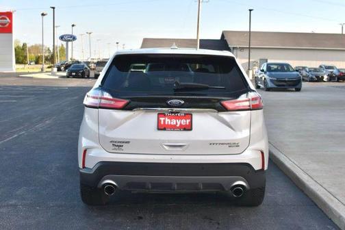 White Platinum Metallic Tri-Coat 2019 Ford Edge Titanium