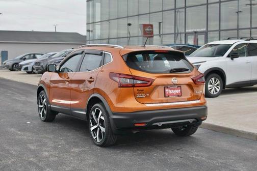 2022 Nissan Rogue Sport SL