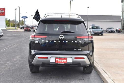 Super Black 2025 Nissan Pathfinder SL 4WD