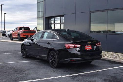 2021 Chevrolet Malibu FWD LT