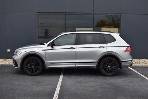 2022 Volkswagen Tiguan 2.0T SE R-Line Black 4MOTION