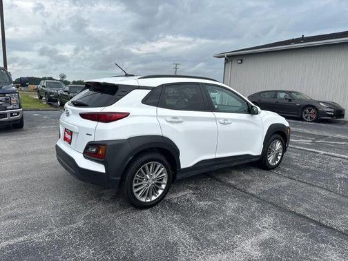 2021 Hyundai KONA SEL