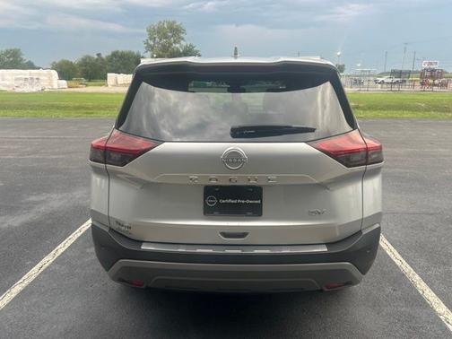 Brilliant Silver Metallic 2023 Nissan Rogue SV