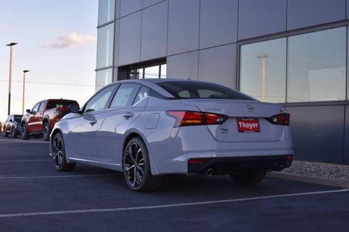 2025 Nissan Altima SR FWD