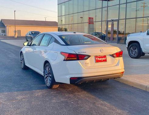 Glacier White 2026 Nissan Altima 2.5 SV