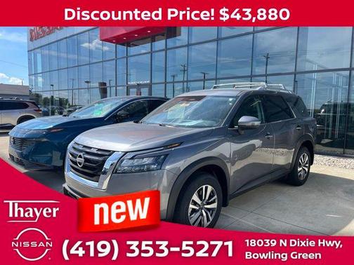 2025 Nissan Pathfinder SV 4WD