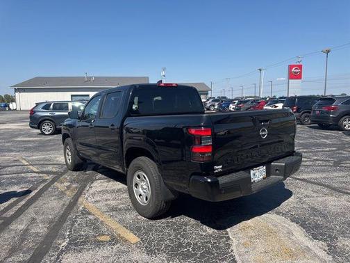 2022 Nissan Frontier S