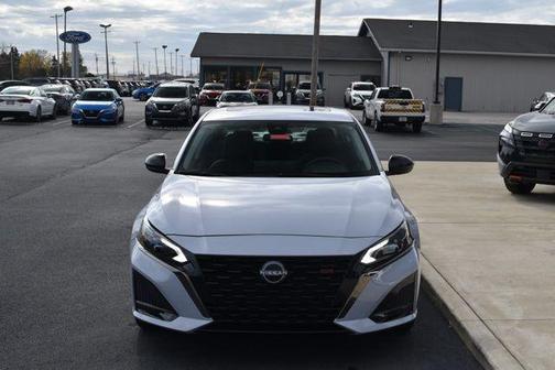 2025 Nissan Altima SR FWD