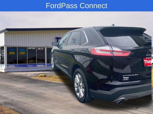 2022 Ford Edge Titanium