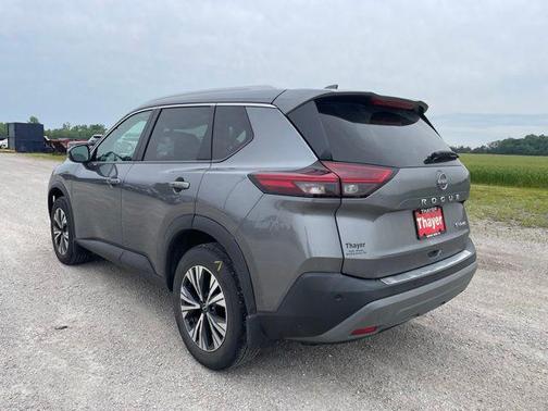 2022 Nissan Rogue SV