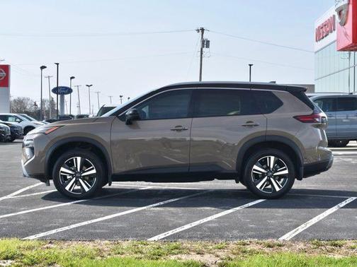2025 Nissan Rogue SL