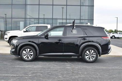 Black 2025 Nissan Pathfinder SL