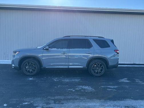 2023 Honda Pilot AWD Elite