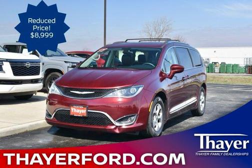 2017 Chrysler Pacifica Touring-L