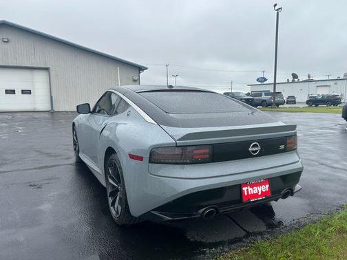 Boulder Gray/Super Black 2024 Nissan Z Performance Manual