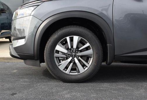 2025 Nissan Pathfinder SL 4WD