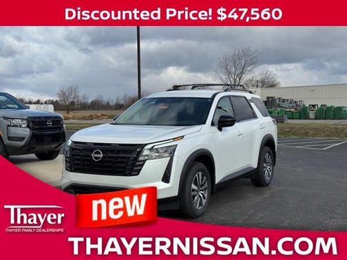 2026 Nissan Pathfinder SL