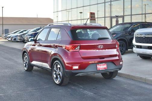 2023 Hyundai VENUE SEL