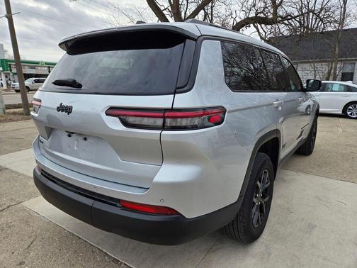 2024 Jeep Grand Cherokee L Altitude