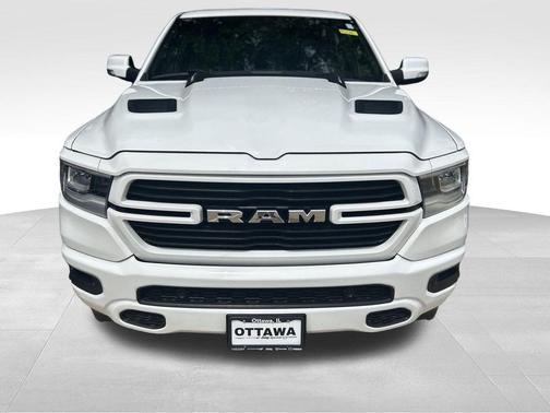 Bright White Clearcoat 2022 RAM 1500 Laramie