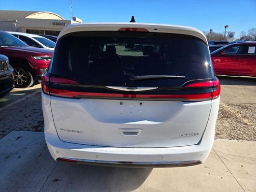 2024 Chrysler Pacifica Limited