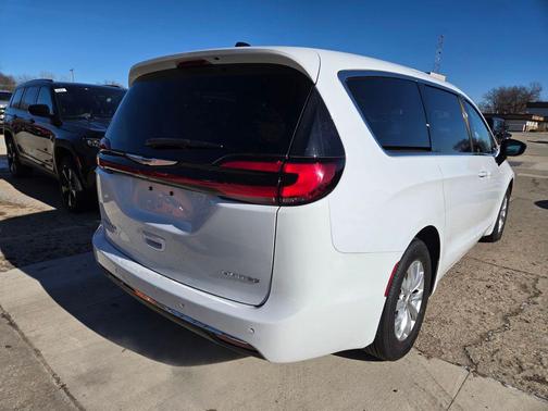 2024 Chrysler Pacifica Limited
