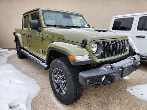 2026 Jeep Gladiator Sport S