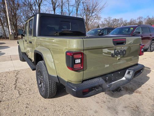 2026 Jeep Gladiator Sport S