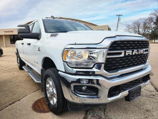 2024 RAM 3500 Big Horn Crew Cab 4x4 8' Box