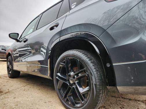 2025 Volkswagen Tiguan 2.0T SE R-Line Black 4MOTION