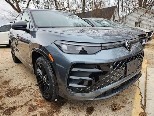 2025 Volkswagen Tiguan 2.0T SE R-Line Black 4MOTION