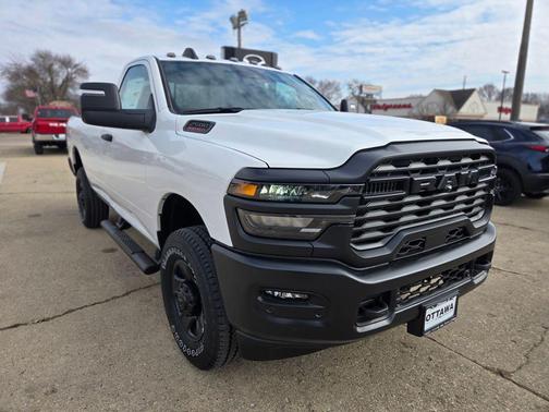 2026 RAM 2500 Tradesman Regular Cab 4x4 8' Box