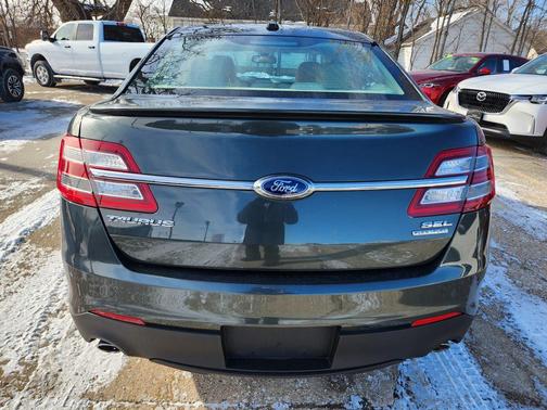 2016 Ford Taurus SEL