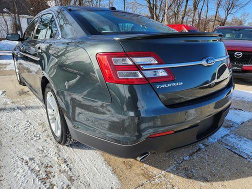 2016 Ford Taurus SEL