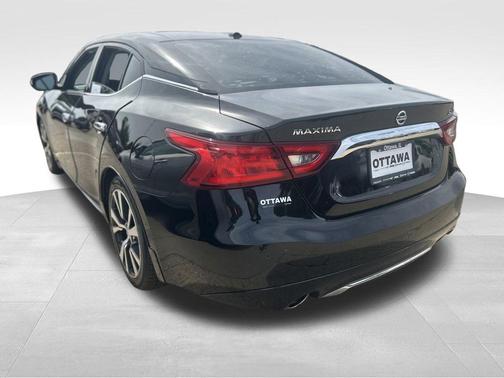 Super Black 2017 Nissan Maxima 3.5 SL