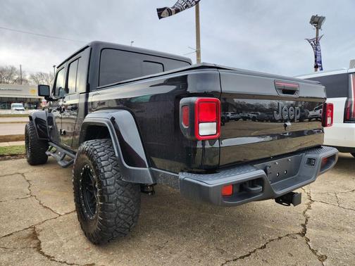 2024 Jeep Gladiator Nighthawk
