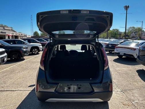 Gravity Gray 2024 Kia Soul LX