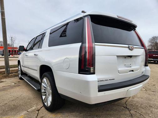2019 Cadillac Escalade ESV Platinum