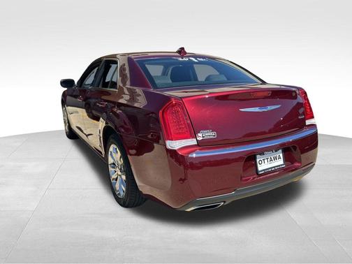 Velvet Red Pearlcoat 2019 Chrysler 300 Touring