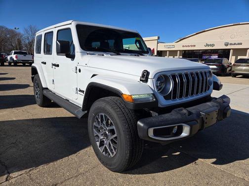 2025 Jeep Wrangler 4-Door Sahara 4x4
