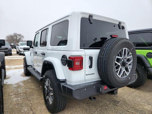 2026 Jeep Wrangler 4-Door Sahara 4x4