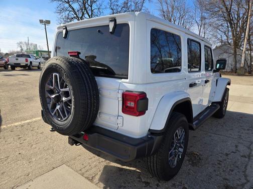 2026 Jeep Wrangler 4-Door Sahara 4x4