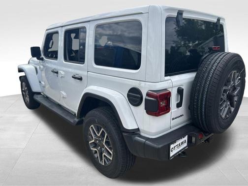 bright white clearcoat 2026 Jeep Wrangler 4-Door Sahara 4x4