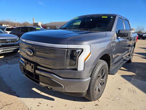 2023 Ford F-150 Lightning LARIAT