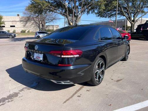 2020 Volkswagen Passat 2.0T R-Line