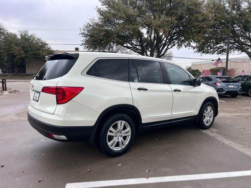 2017 Honda Pilot LX