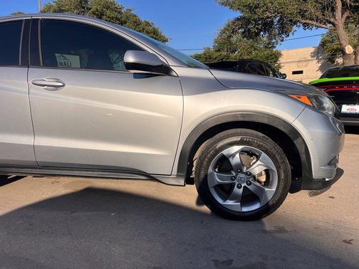 Silver 2018 Honda HR-V LX