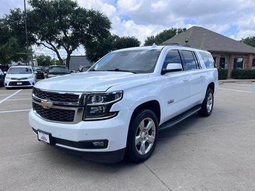 Summit White 2019 Chevrolet Suburban LT
