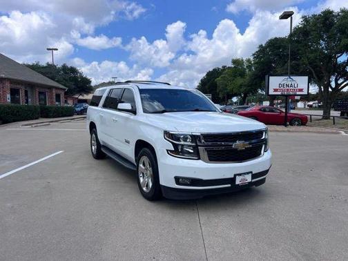 Summit White 2019 Chevrolet Suburban LT